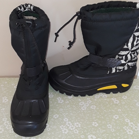youth snow boots